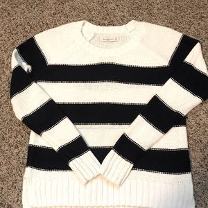Abercrombie & Fitch sweater